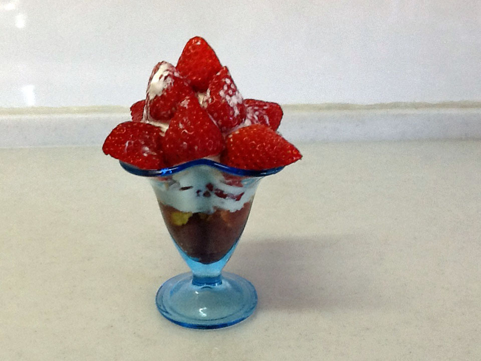 イチゴパフェ イチゴパフェ